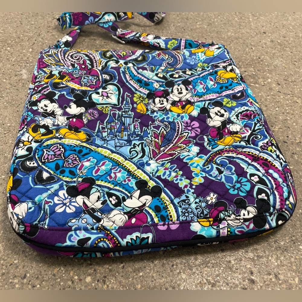 EUC Vera Bradley Triple Zip Hipster DISNEY PARKS Mickey's Paisley Celebration - Picture 9 of 16